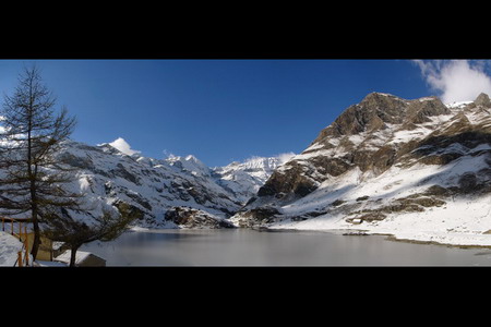 Lago di Malciaussia vista Rocciamelone